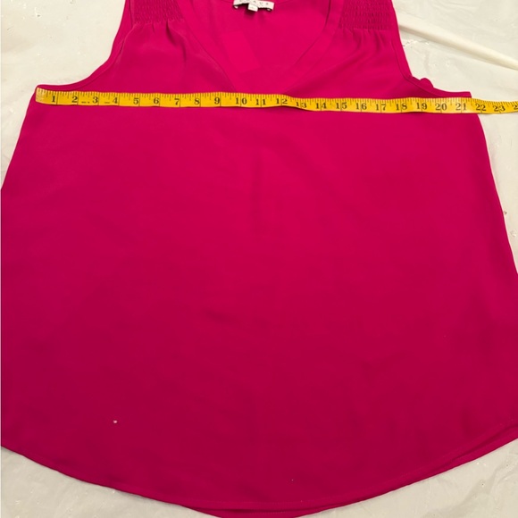 Chaus Vibrant Pink Blouse size large sleeveless - Picture 6 of 10
